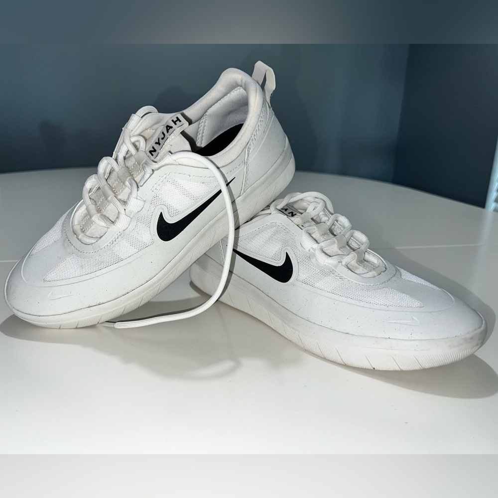 Nike Nyjah SB tennis shoes size 4.5